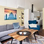 5 Person In Aabenraa-by Traum